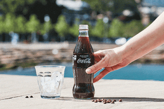 A-Image-3-GIF_Coca_Cola_Plus_Coffee_2